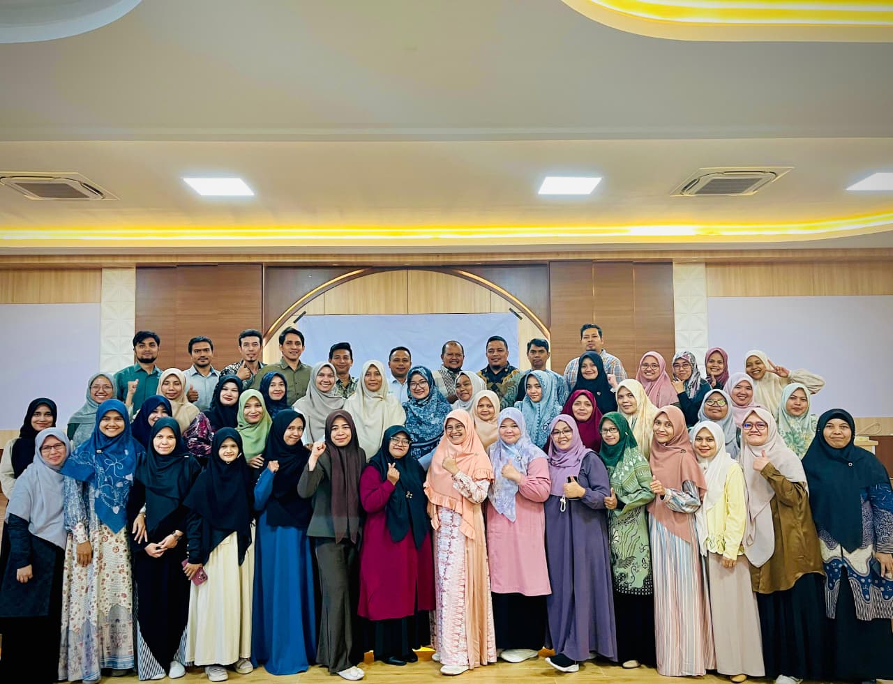 Dosen Pendidikan Agama Islam FTK UIN Ar-Raniry dilatih Menulis Artikel Bertaraf Internasional